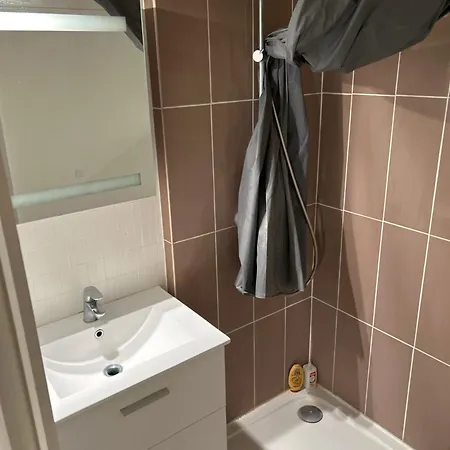 Apartament Jolie Studio Centre 100m De La Place De La Comedie Et 200m De La Gare Sncf